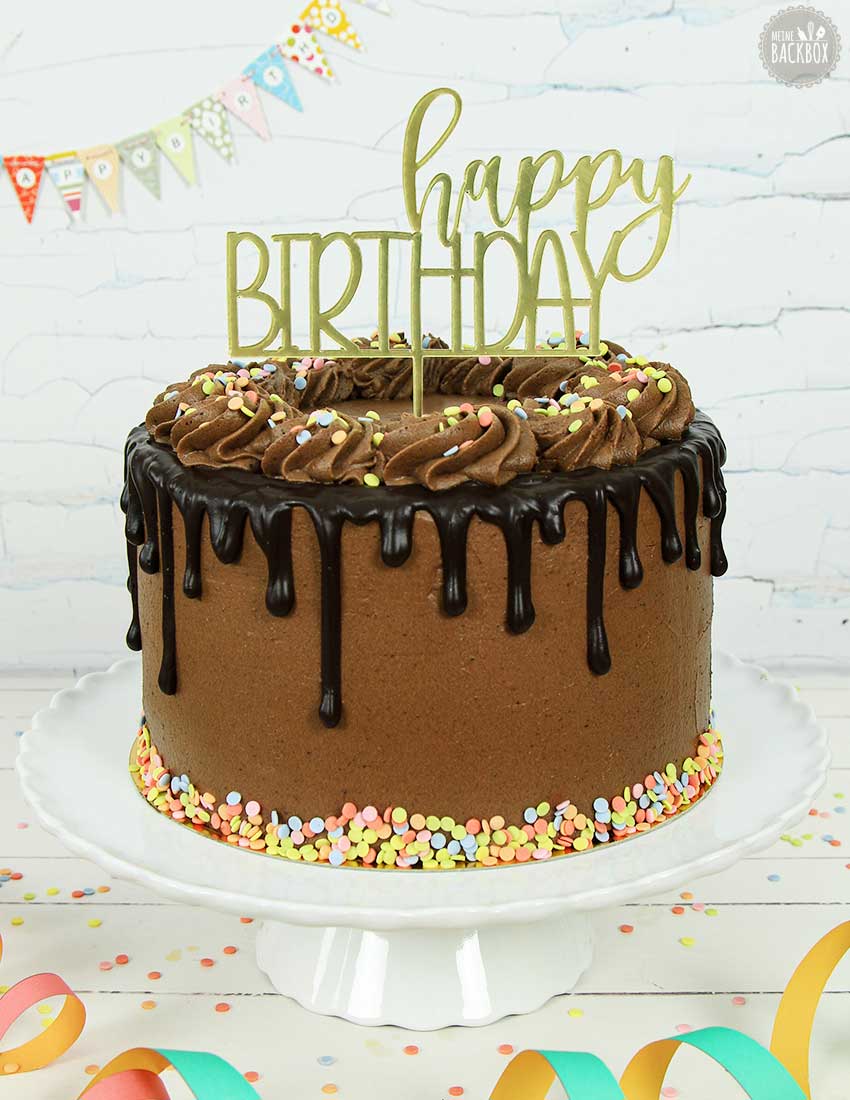 Konfetti Drip Cake mit Happy Birthday Cake Topper