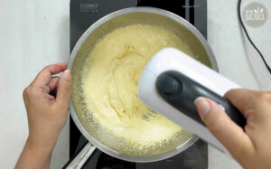 Parfait Rezept: Creme über kaltem Wasserbad aufschalgen