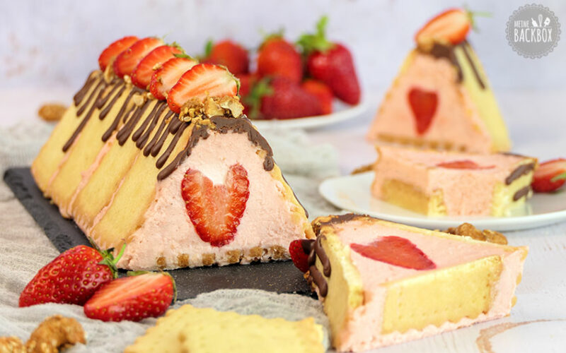 Butterkeks Erdbeer-Dessert mit selbst gebackenen Keksen & Erdbeercreme