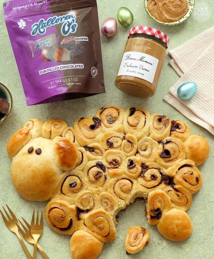 Erdnussschnecken Osterschaf mit allen Produkten aus der Box