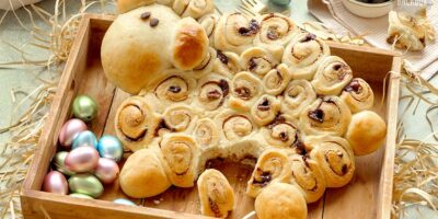 Zimtschnecken mal anders – Osterschaf gefüllt mit Erdnusscreme