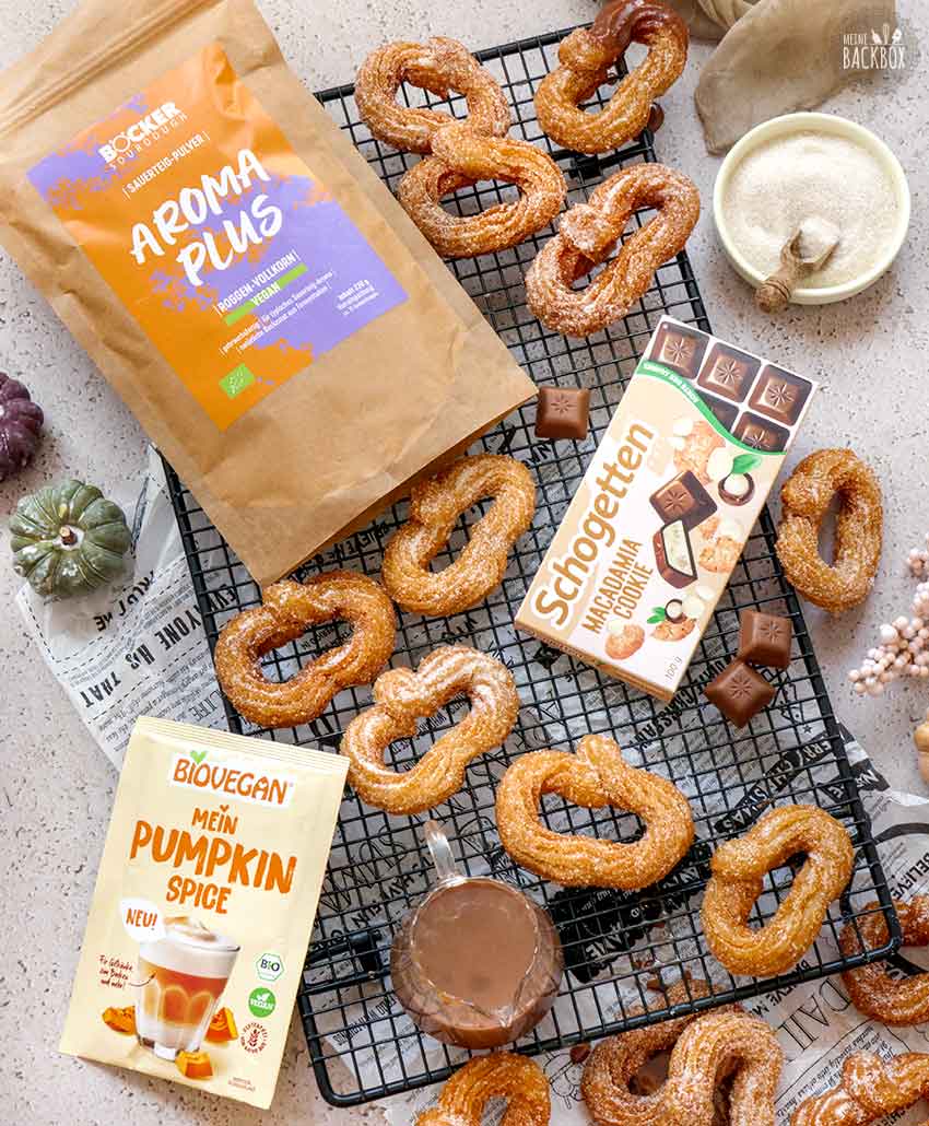 Pumpkin Spice-Churros mit den Produkten aus der Box