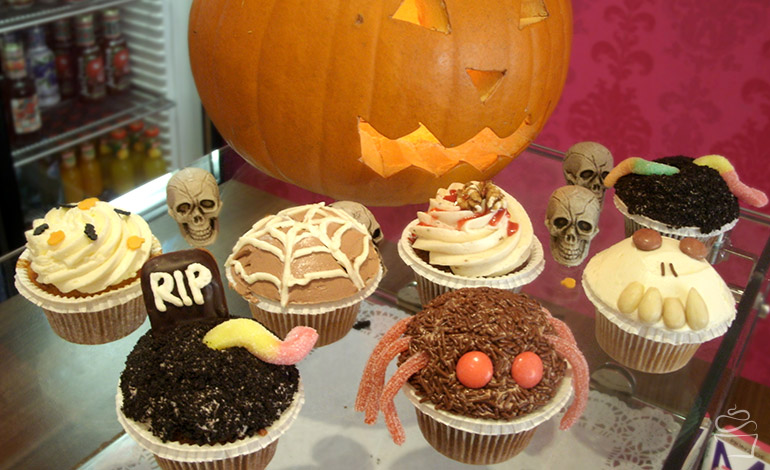 Bootiful Pumpkin & Halloween Cupcakes